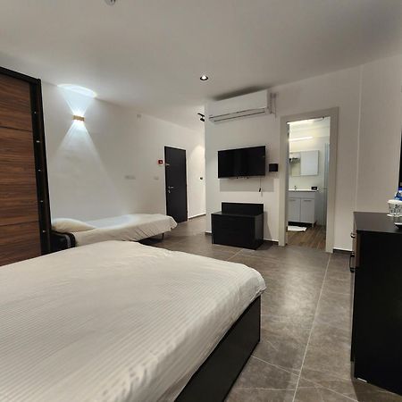 Zozo Guesthouse Nasıra Dış mekan fotoğraf