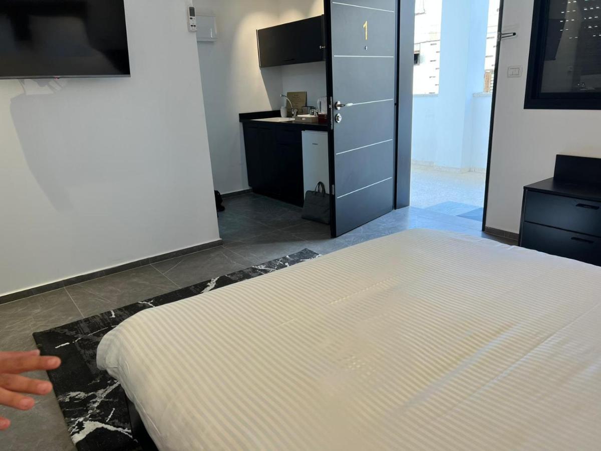 Zozo Guesthouse Nasıra Dış mekan fotoğraf